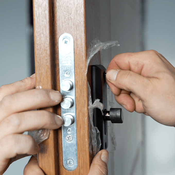 Etap III – Przygotowanie skrzydła
i montaż - OK Doors